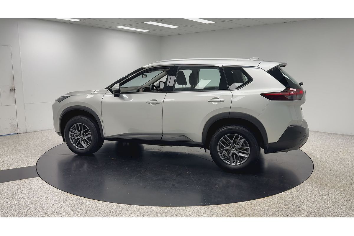 2024 Nissan X-TRAIL ST T33