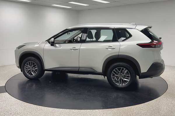 2024 Nissan X-TRAIL ST T33