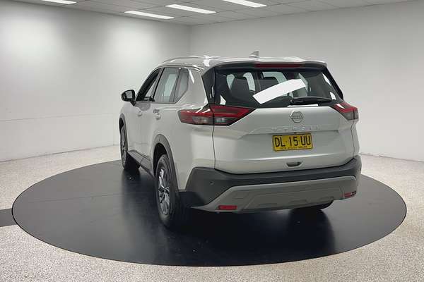 2024 Nissan X-TRAIL ST T33