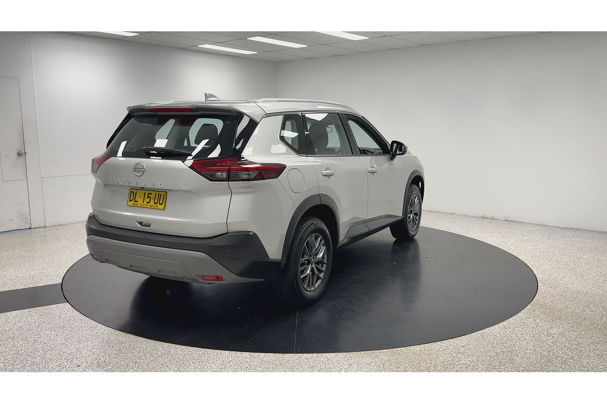 2024 Nissan X-TRAIL ST T33