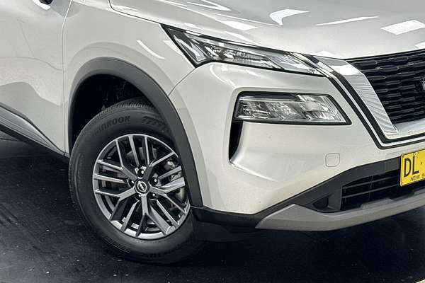 2024 Nissan X-TRAIL ST T33