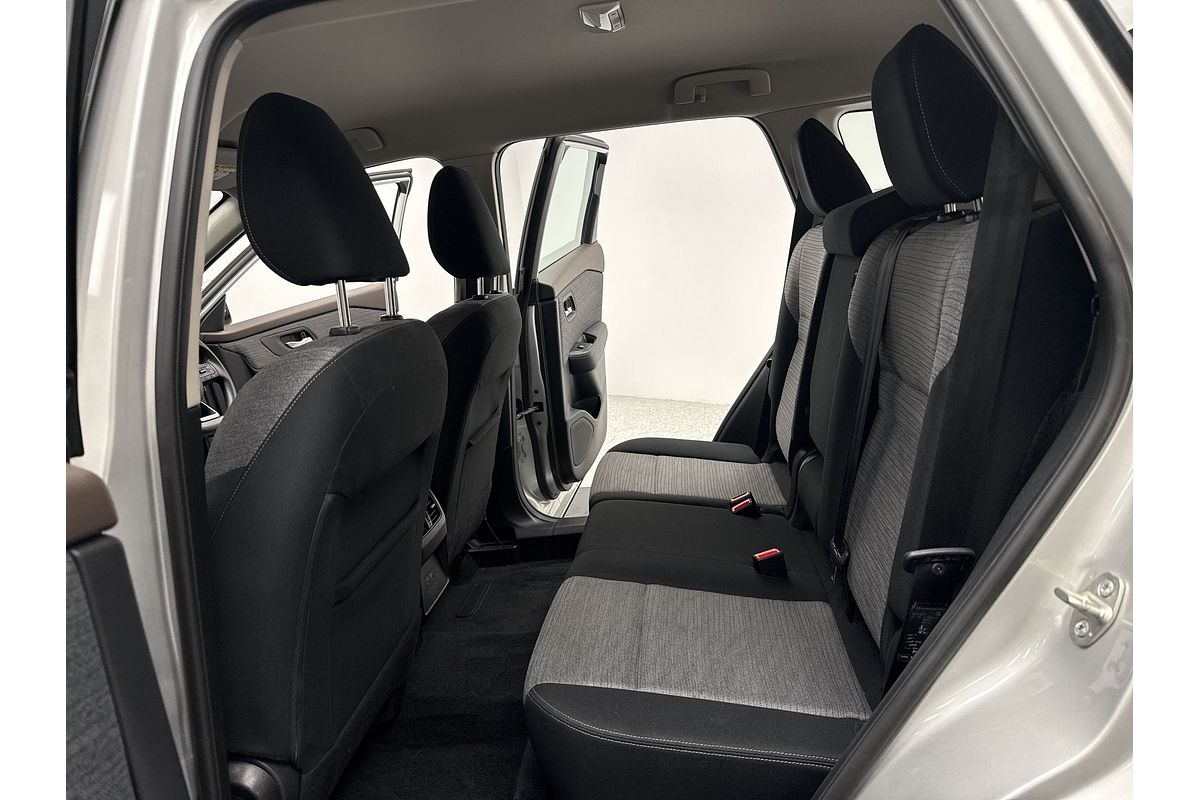 2024 Nissan X-TRAIL ST T33