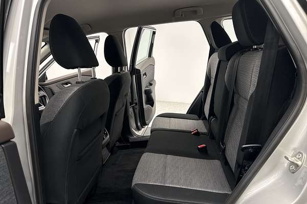 2024 Nissan X-TRAIL ST T33