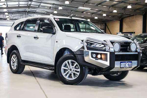 2021 Isuzu MU-X LS-M