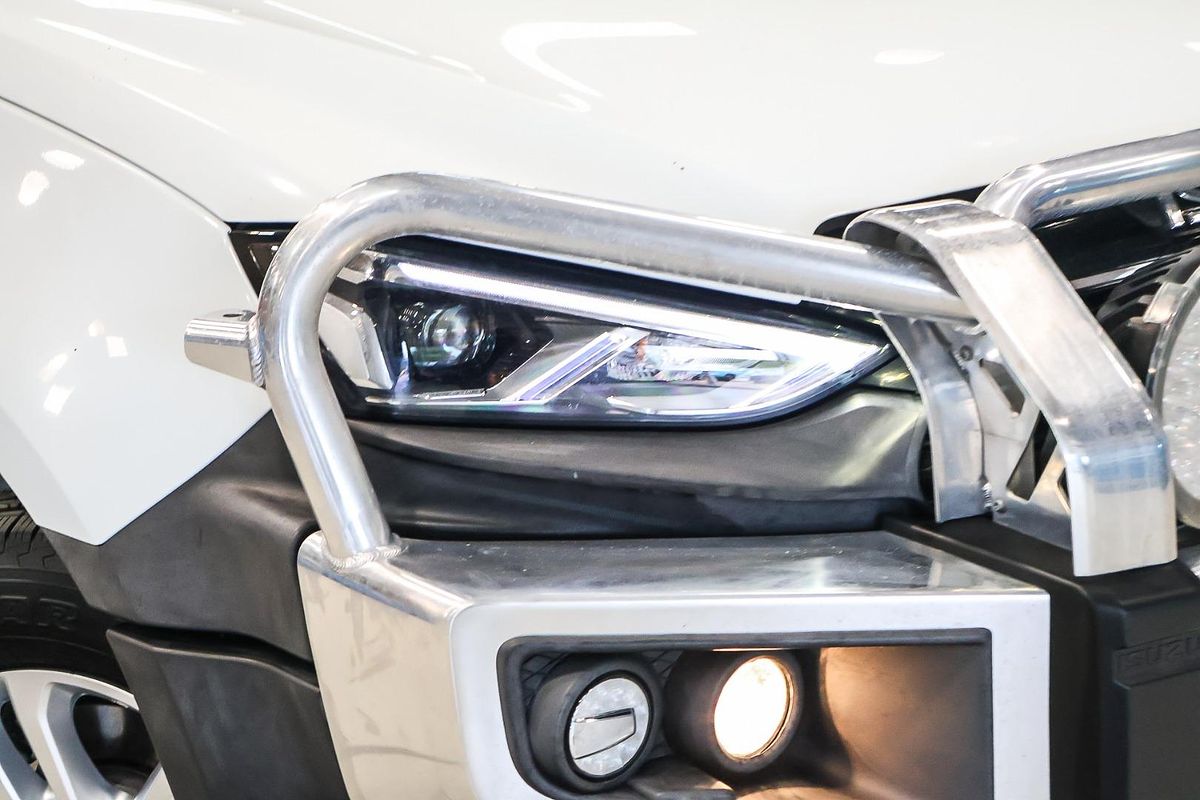 2021 Isuzu MU-X LS-M