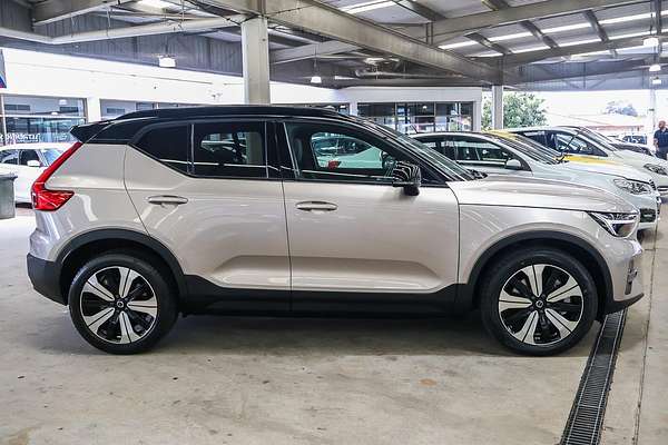 2022 Volvo XC40 Recharge Pure Electric