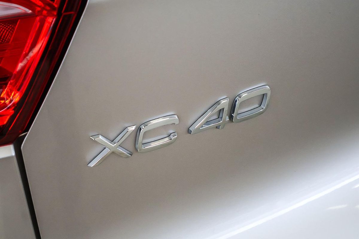 2022 Volvo XC40 Recharge Pure Electric