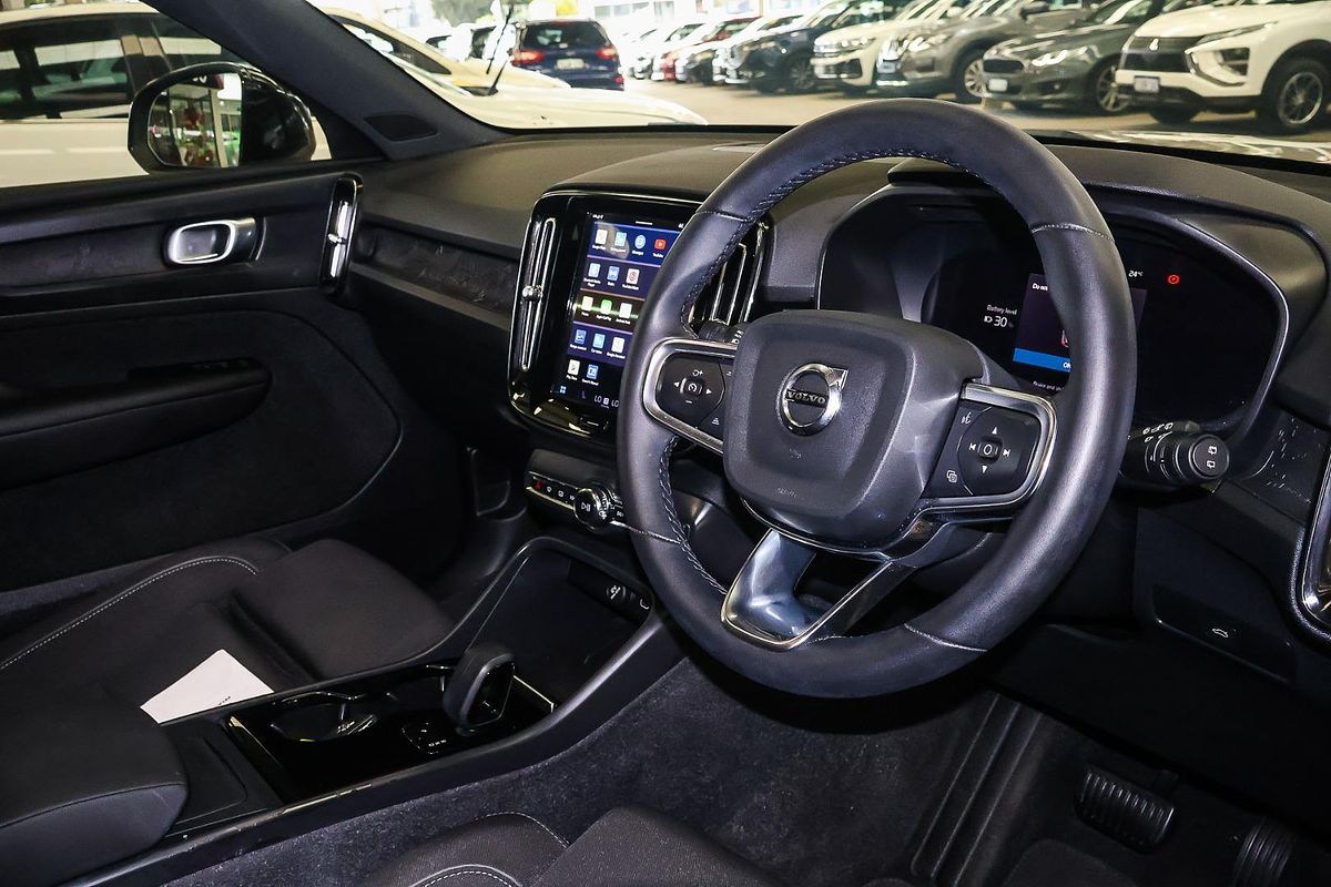 2022 Volvo XC40 Recharge Pure Electric