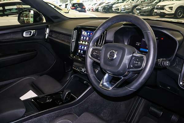 2022 Volvo XC40 Recharge Pure Electric