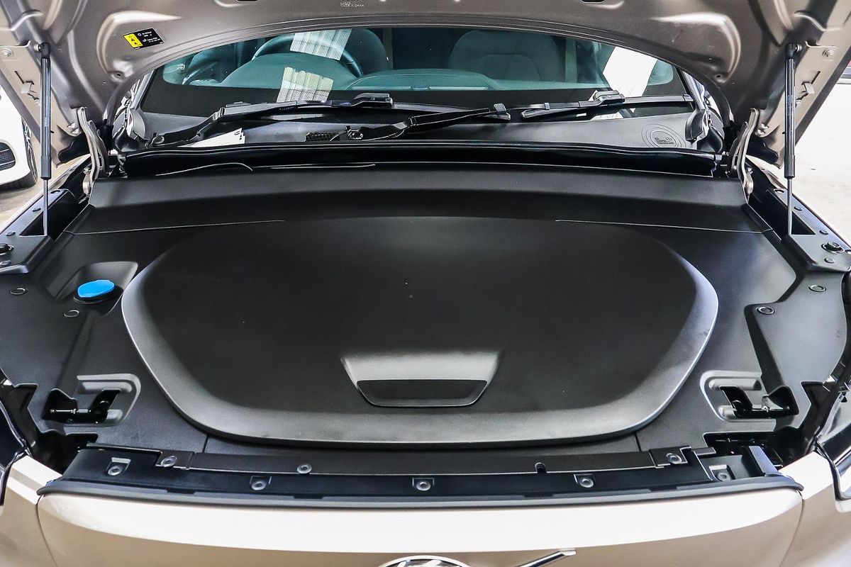 2022 Volvo XC40 Recharge Pure Electric