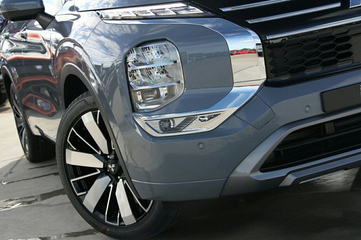 2025 Mitsubishi Outlander Exceed ZM