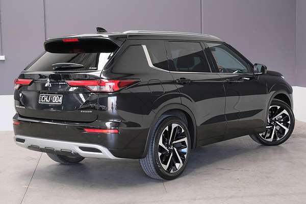 2022 Mitsubishi Outlander Exceed ZM