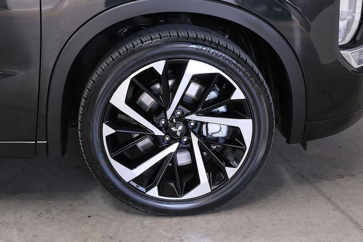 2022 Mitsubishi Outlander Exceed ZM