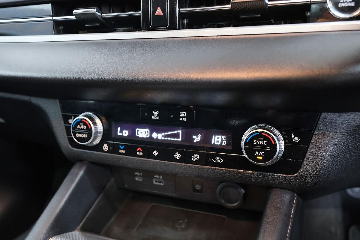 2022 Mitsubishi Outlander Exceed ZM