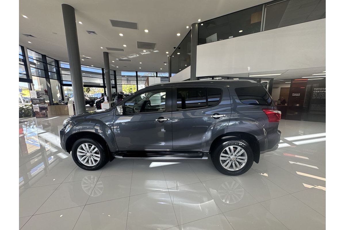 2018 Isuzu MU-X LS-T