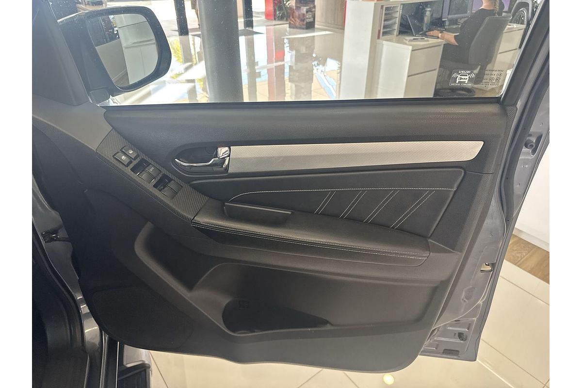 2018 Isuzu MU-X LS-T