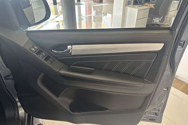 2018 Isuzu MU-X LS-T