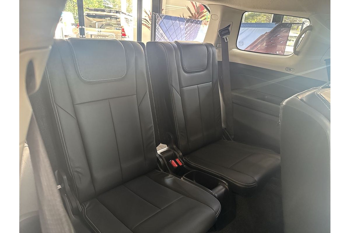 2018 Isuzu MU-X LS-T