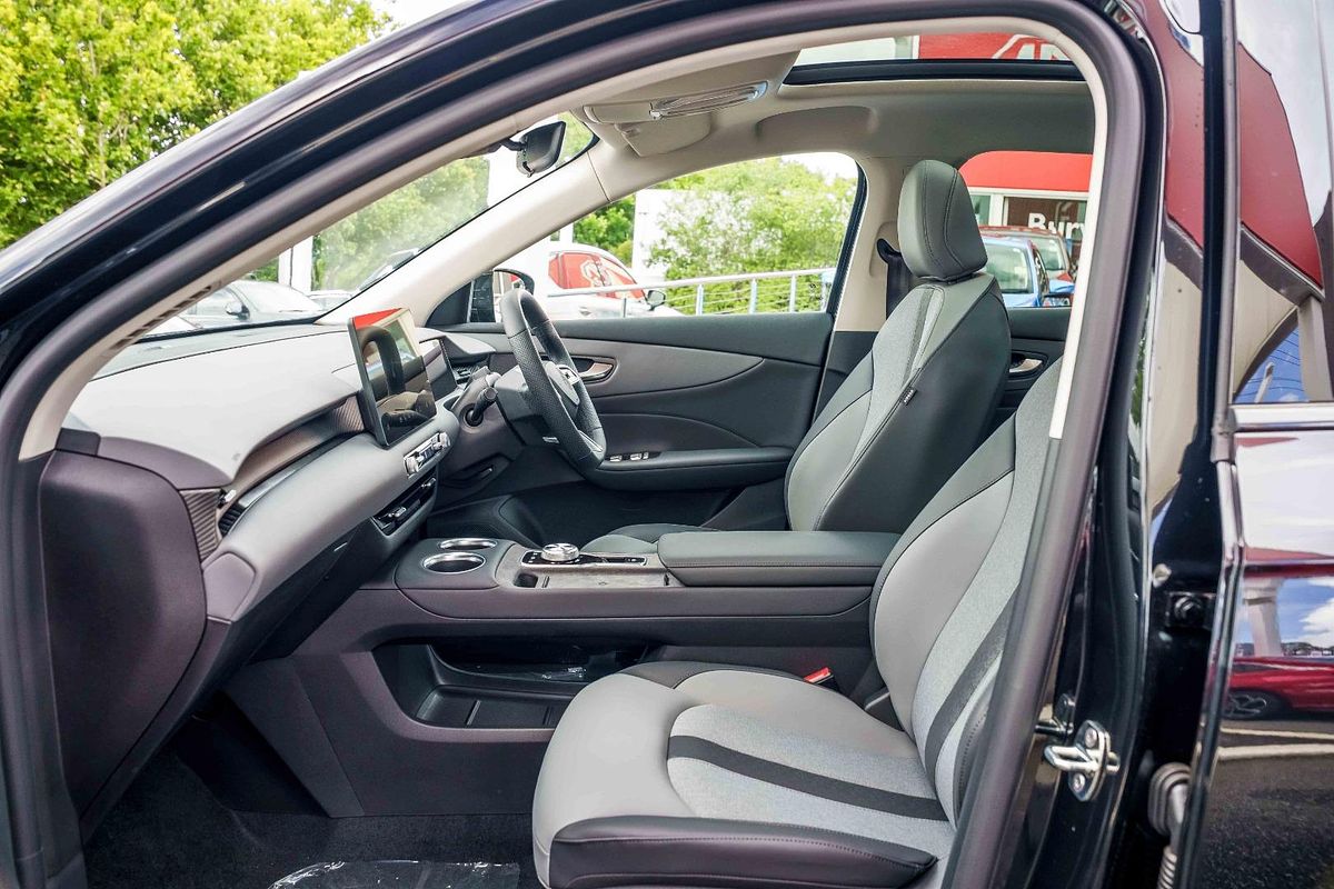 2025 MG MGS5 EV Essence 62 ZS3EM