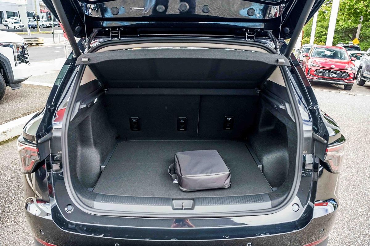 2025 MG MGS5 EV Essence 62 ZS3EM