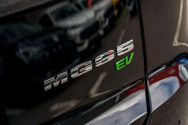 2025 MG MGS5 EV Essence 62 ZS3EM