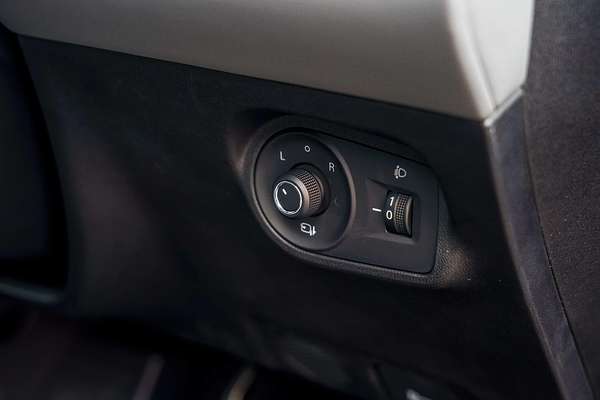 2025 MG MGS5 EV Essence 62 ZS3EM