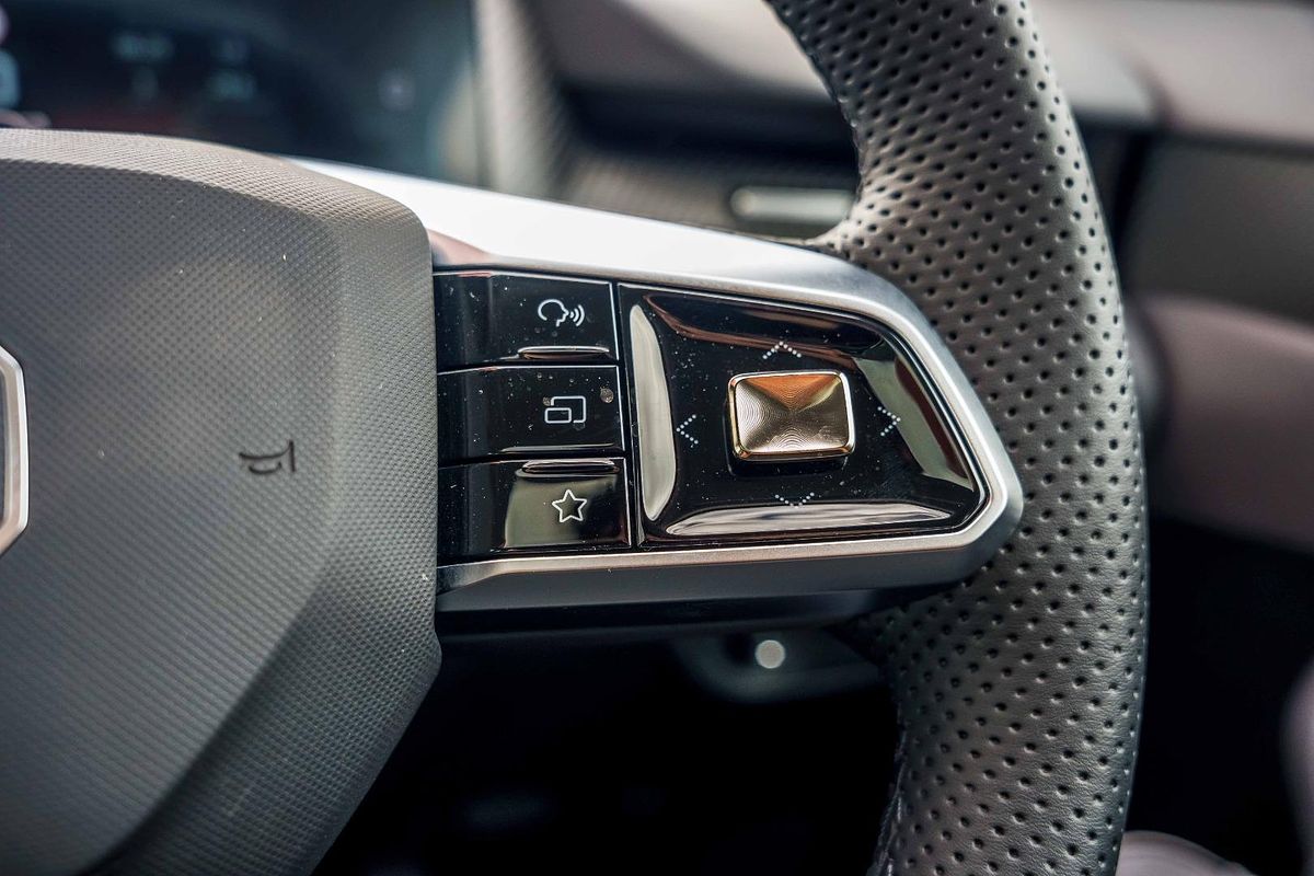 2025 MG MGS5 EV Essence 62 ZS3EM