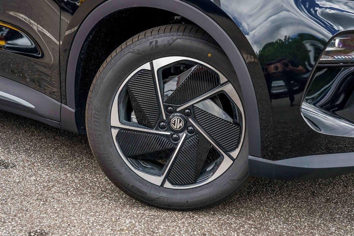 2025 MG MGS5 EV Essence 62 ZS3EM