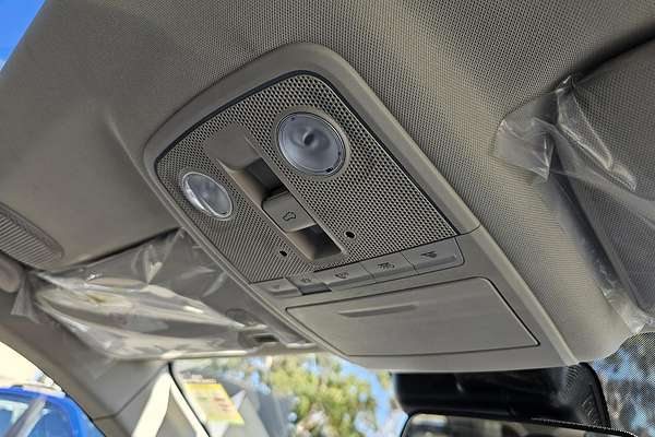 2025 Mahindra XUV700 AX7L