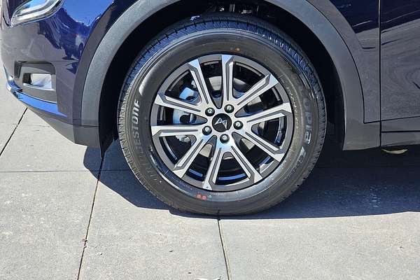 2025 Mahindra XUV700 AX7L