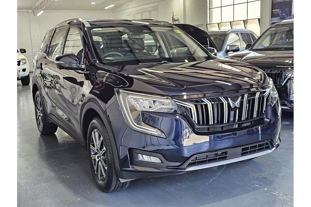 2025 Mahindra XUV700 AX7L