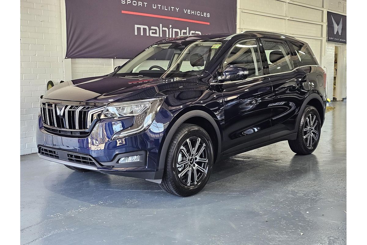 2025 Mahindra XUV700 AX7L