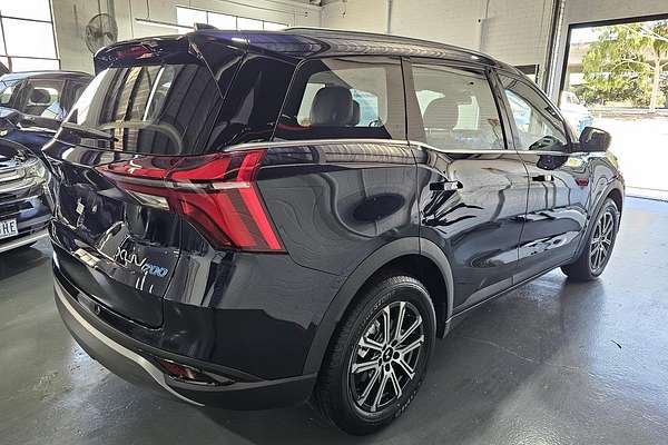 2025 Mahindra XUV700 AX7L