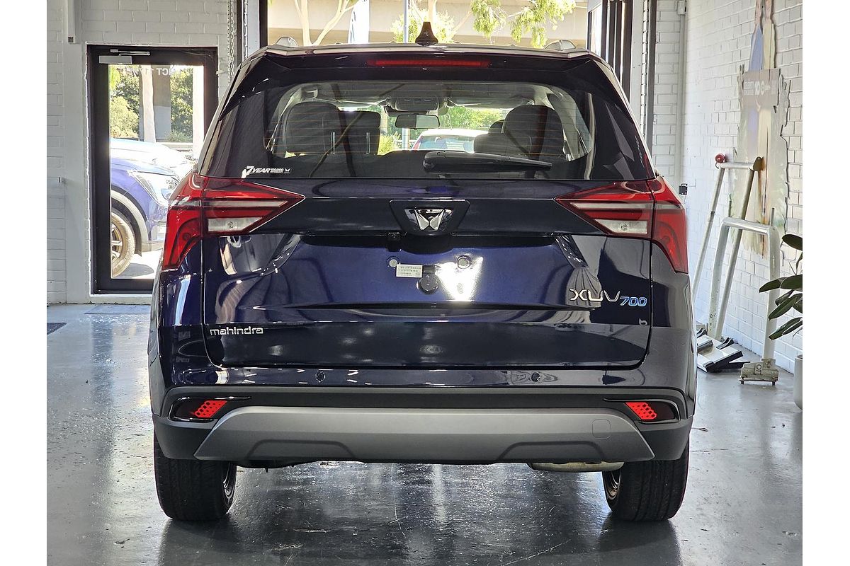 2025 Mahindra XUV700 AX7L