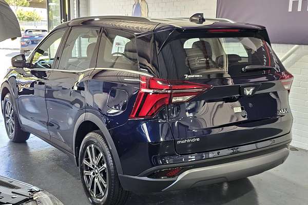 2025 Mahindra XUV700 AX7L