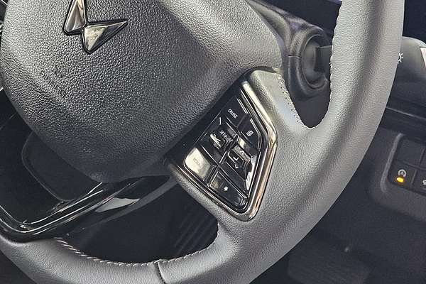 2025 Mahindra XUV700 AX7L