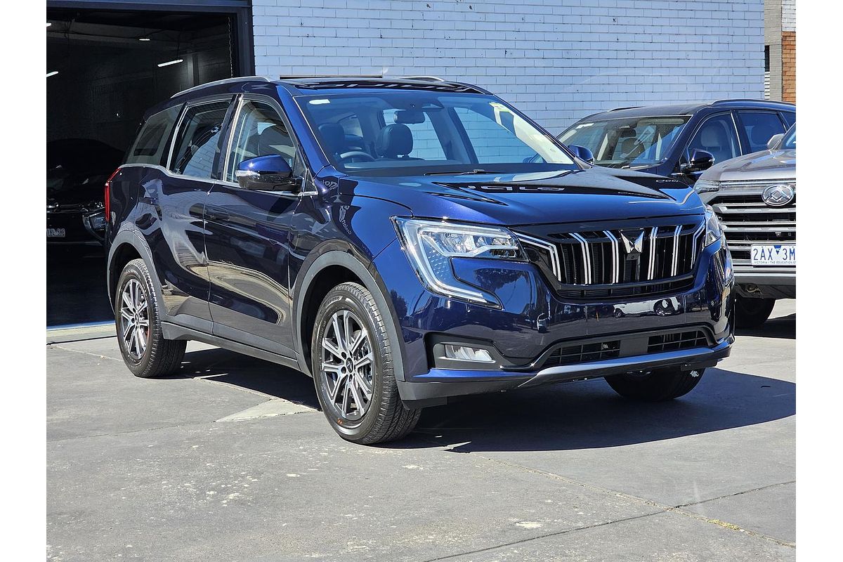 2025 Mahindra XUV700 AX7L