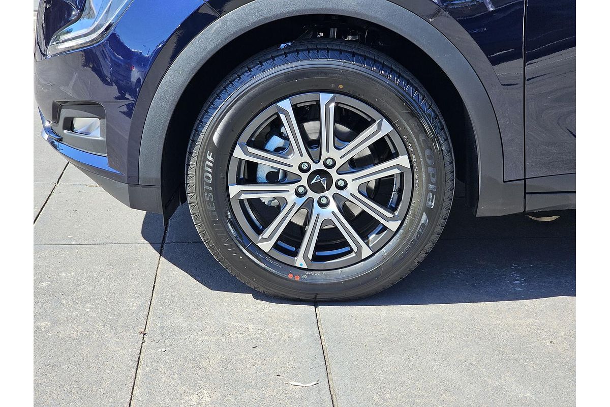 2025 Mahindra XUV700 AX7L