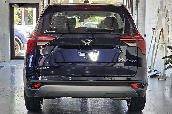 2025 Mahindra XUV700 AX7L