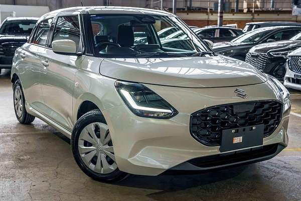 2025 Suzuki Swift Hybrid UZ