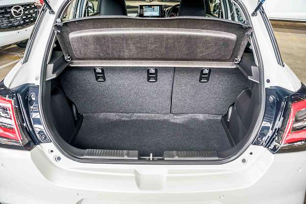 2025 Suzuki Swift Hybrid UZ