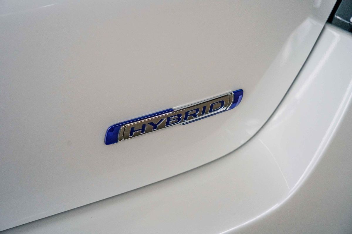 2025 Suzuki Swift Hybrid UZ