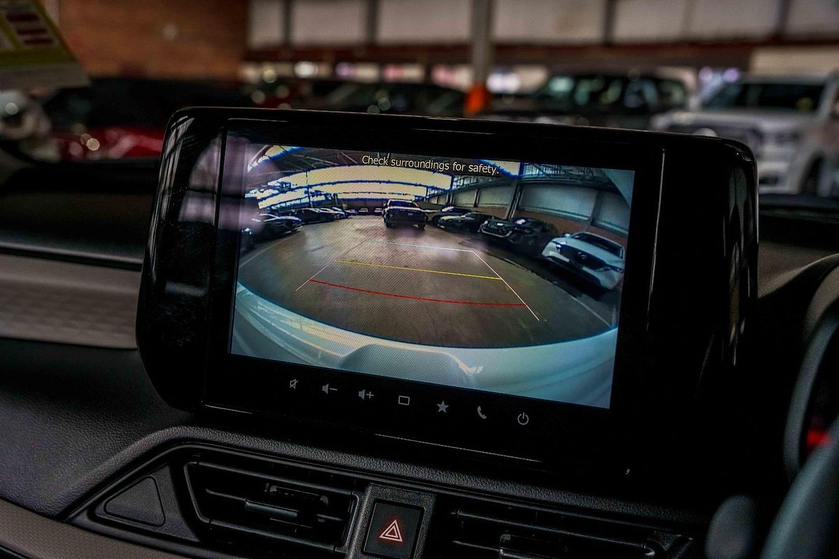 2025 Suzuki Swift Hybrid UZ