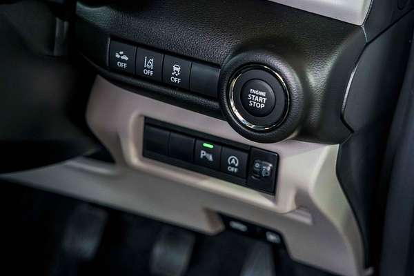 2025 Suzuki Swift Hybrid UZ