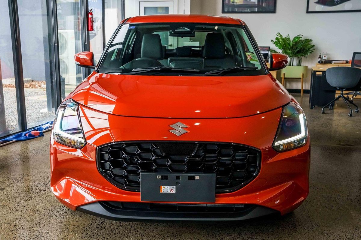 2025 Suzuki Swift Hybrid GLX UZ