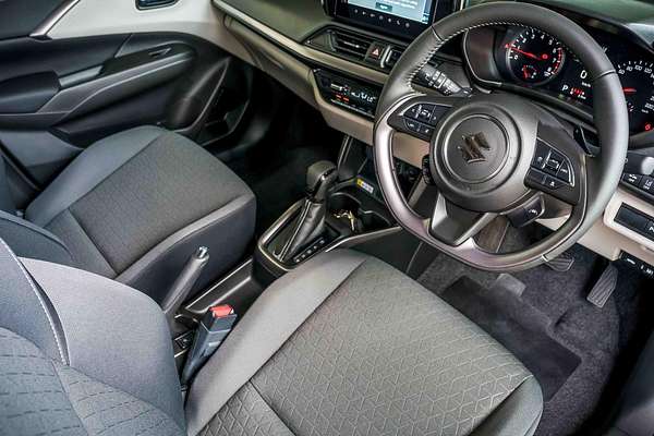 2025 Suzuki Swift Hybrid GLX UZ