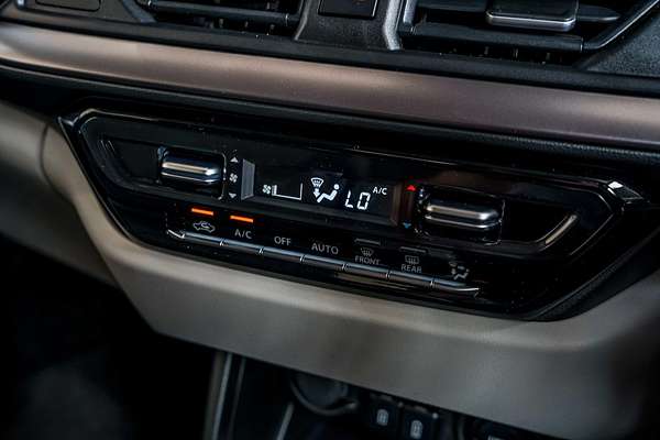 2025 Suzuki Swift Hybrid GLX UZ