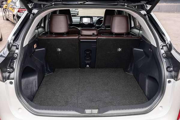 2022 Toyota Yaris Cross Urban MXPB10R