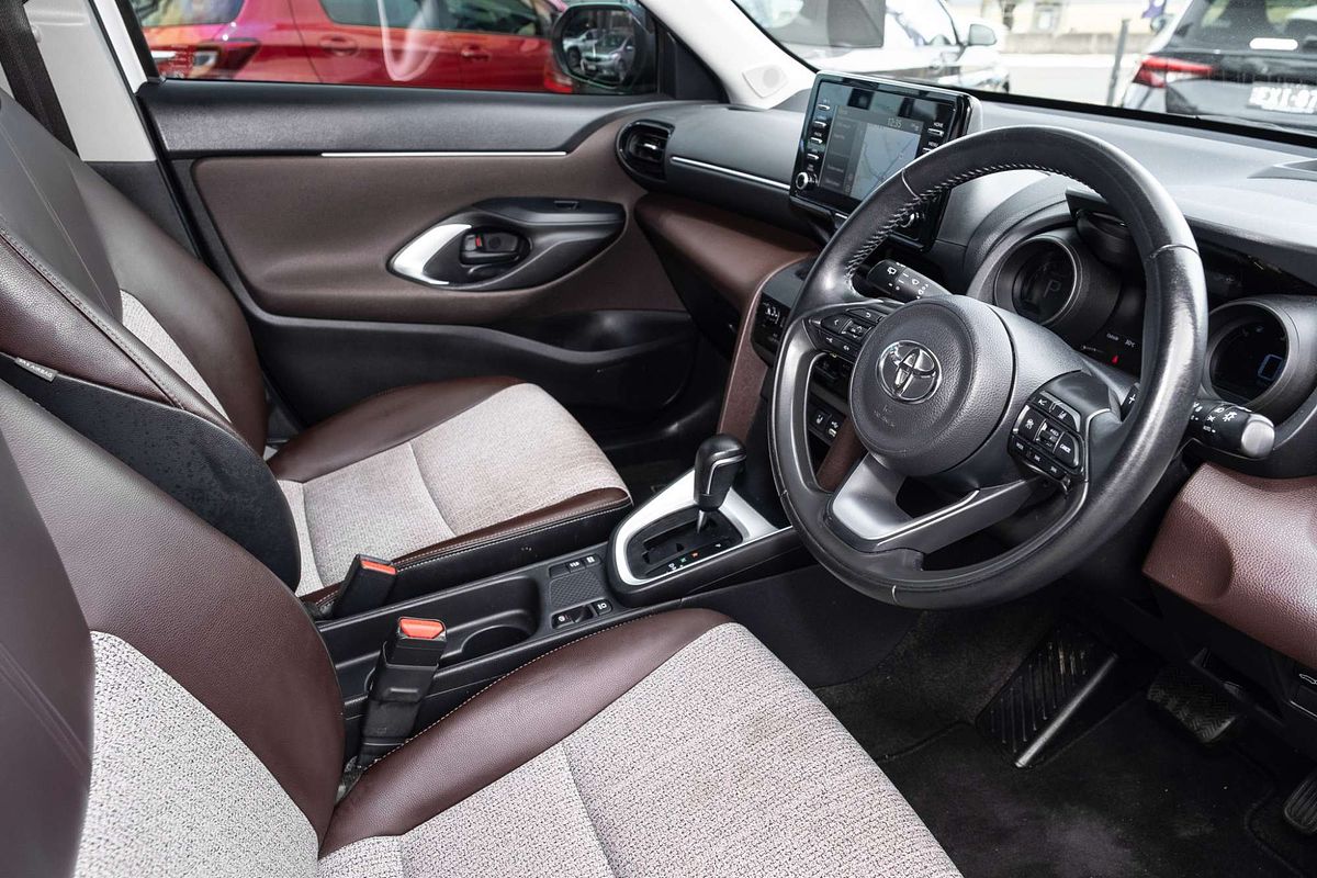 2022 Toyota Yaris Cross Urban MXPB10R