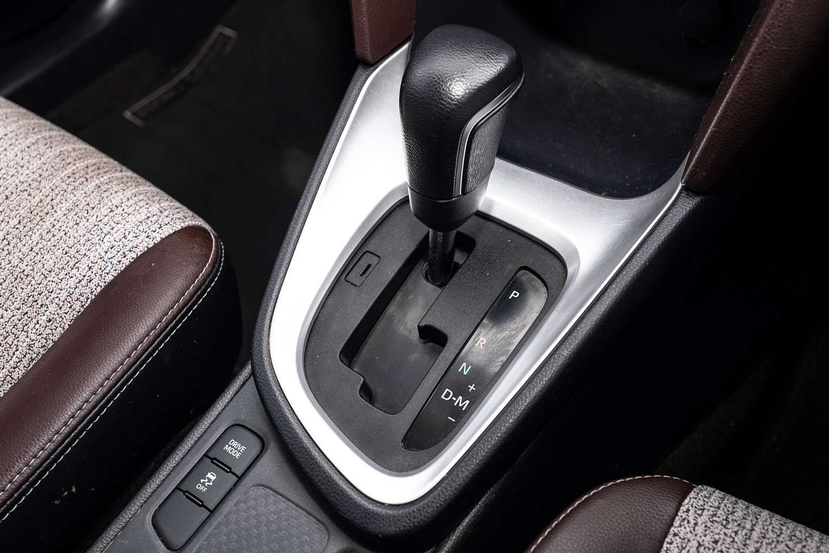 2022 Toyota Yaris Cross Urban MXPB10R